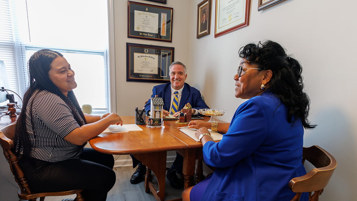 Sayreville NJ DUI, DWI and traffic ticket lawyer Stephen Jones meeting with a client